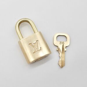 🍓LV Lock and Key #316
